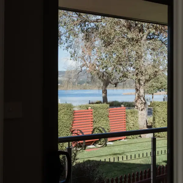 Honeymoon Suite, gallery view 10