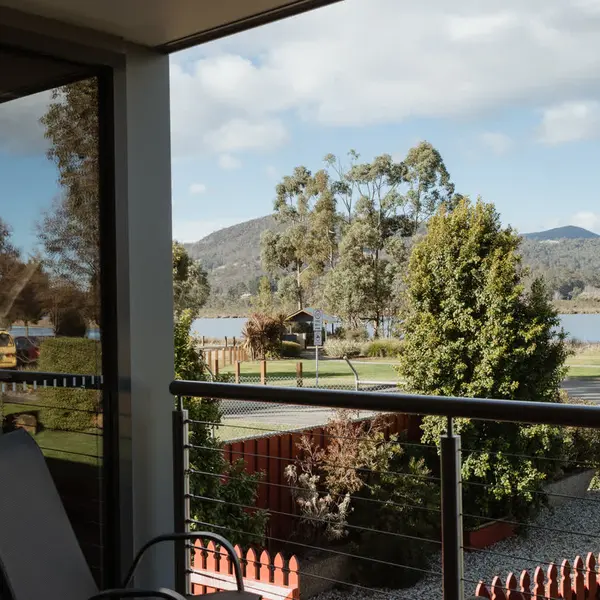 Honeymoon Suite, gallery view 15