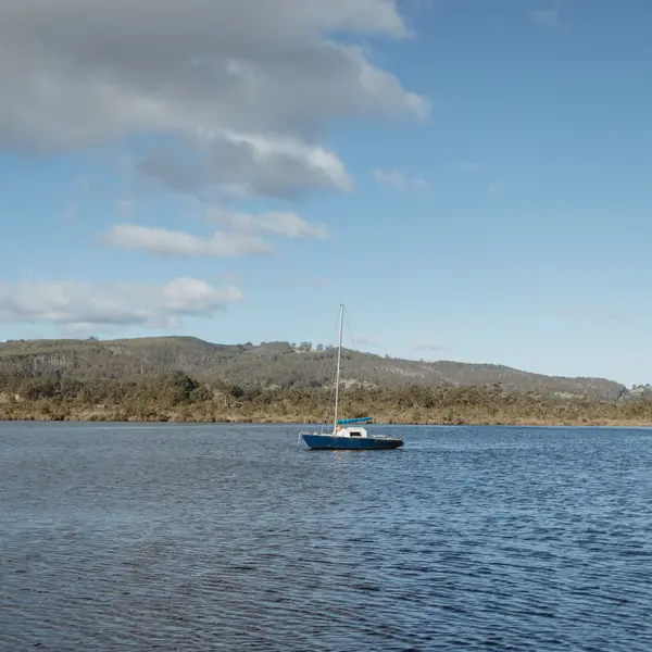 Huon River Sunrise Suite, gallery view 29