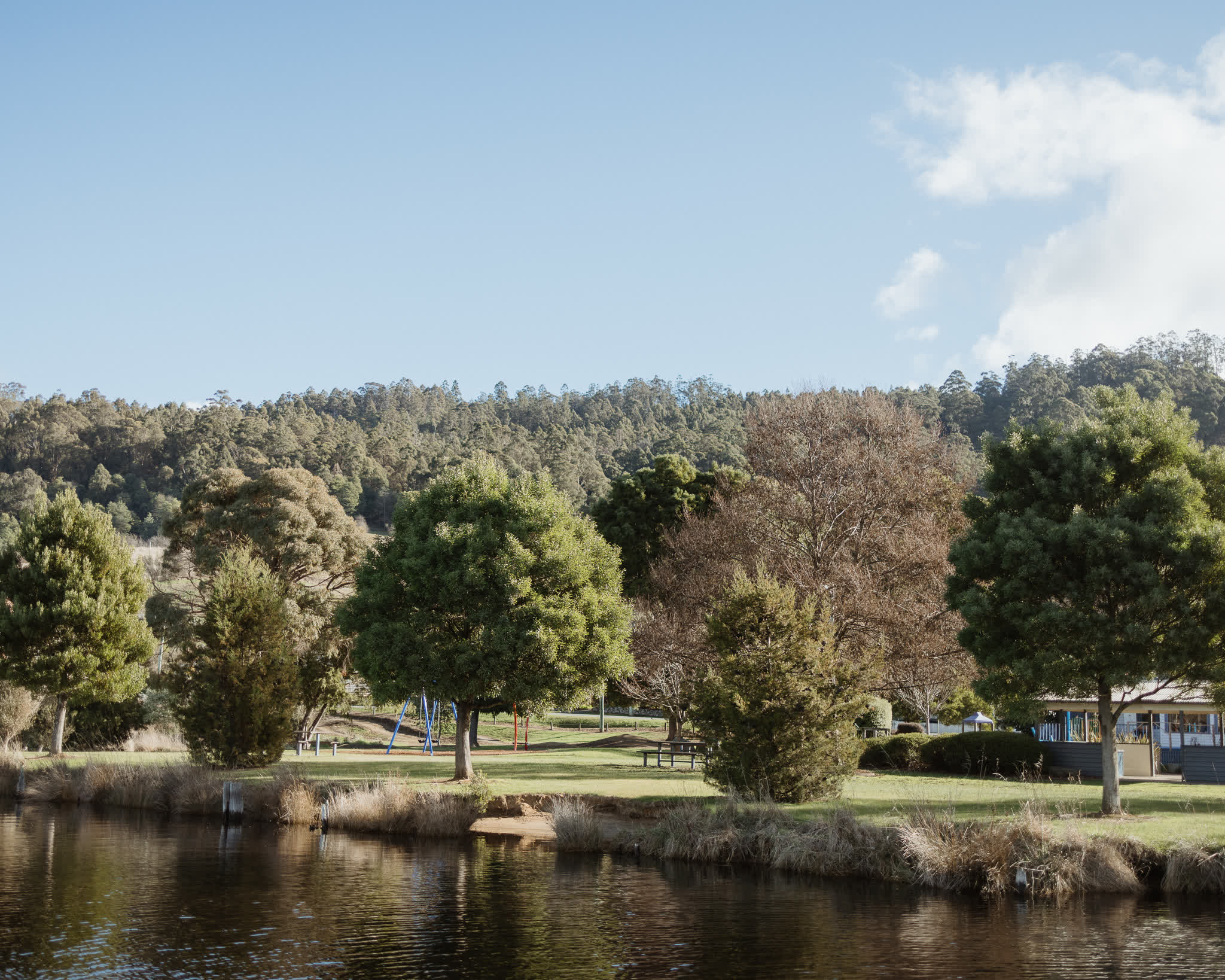 Huon River Sunrise Suite - Gallery Image 19