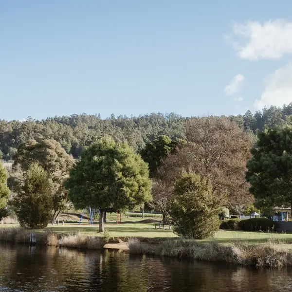 Huon River Sunrise Suite, gallery view 30