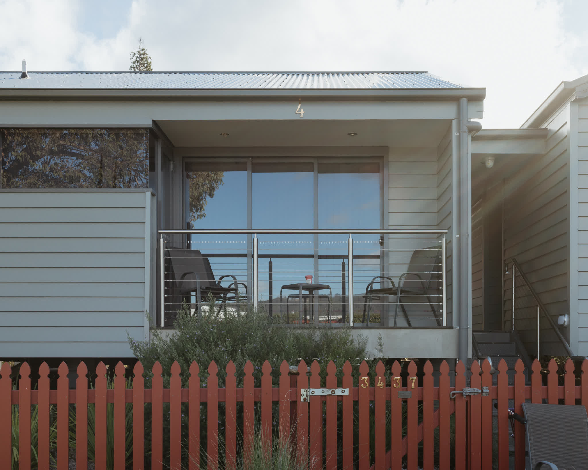 Huon River Sunrise Suite - Gallery Image 8