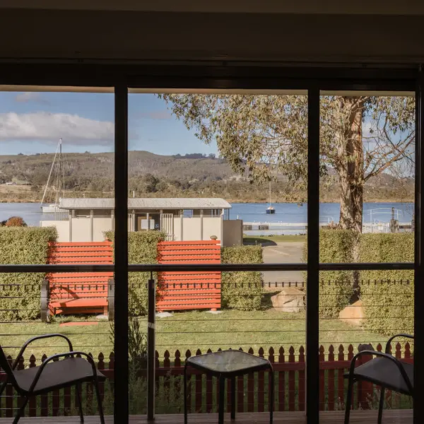Huon River View Suite, gallery view 10