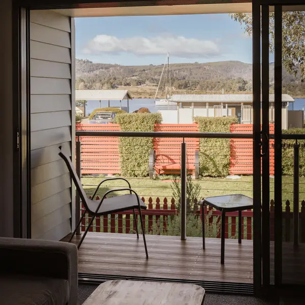 Huon River View Suite, gallery view 11