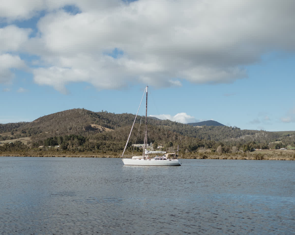 Huon River View Suite - Gallery Image 23