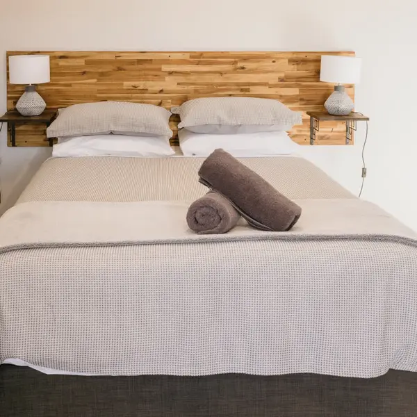 Huon River View Suite, gallery view 7