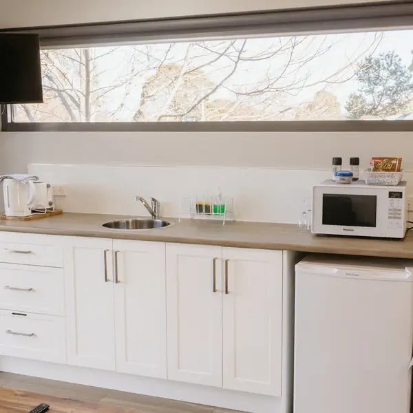 Huon River View Suite, gallery view 8