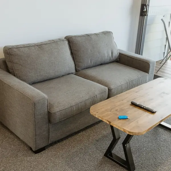 Huon River View Suite, gallery view 9